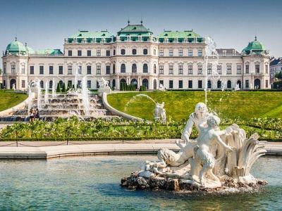 Travel Austria: Austria holidays – Hotfooting it around Sigmund Freud’s favourite haunts in Vienna