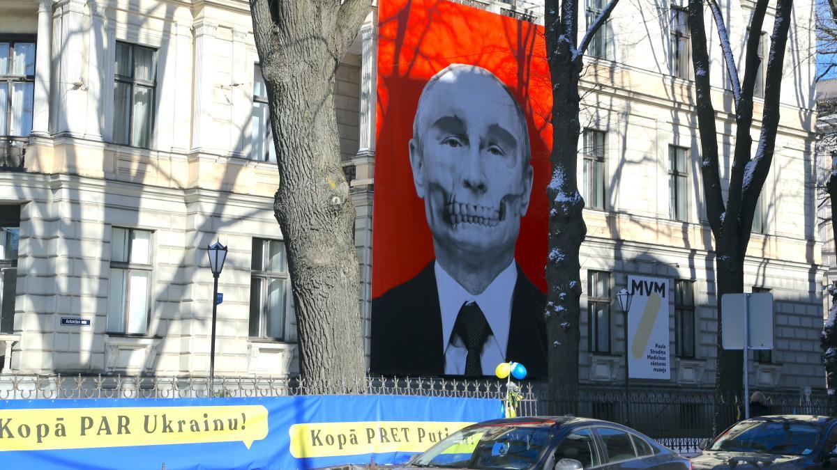 Ukraine Konflikt Russische Botschaft in Riga.jpg