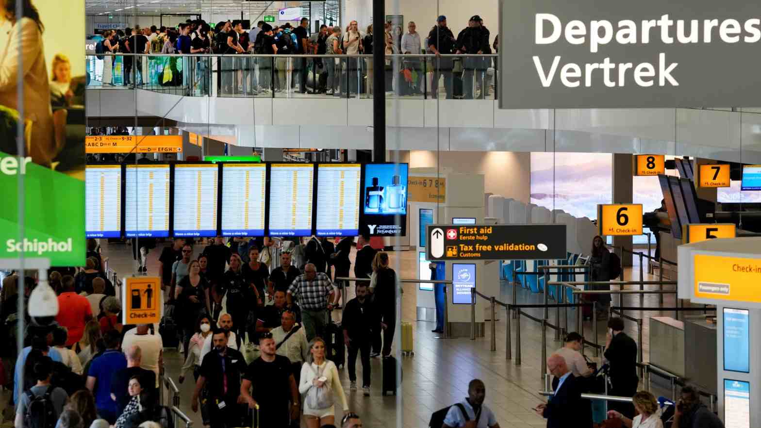 796c2ffd 179a 467e 82a7 3e7eb29f01ca AP Netherlands Airport Chaos 1.jpgcrop86394859x0y576width3200height1800formatpjpgautowebp