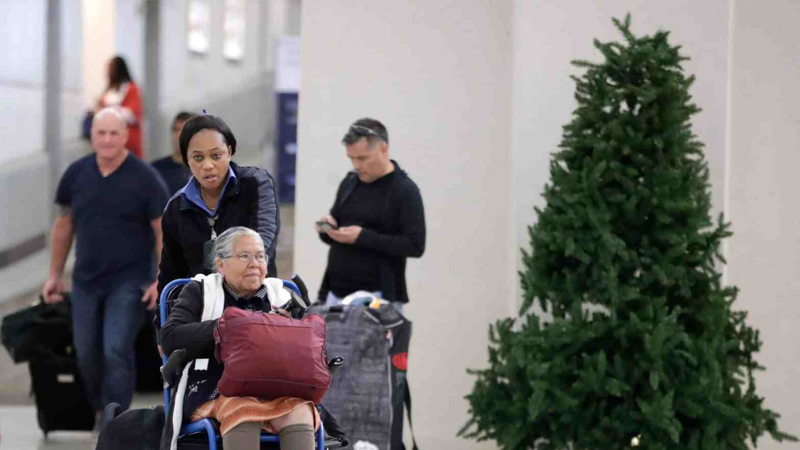 7bf31b9a a0bf 4bbb 8931 08878400a5c6 AP Holiday Travel.JPGcrop43902469x0y0width3200height1800formatpjpgautowebp