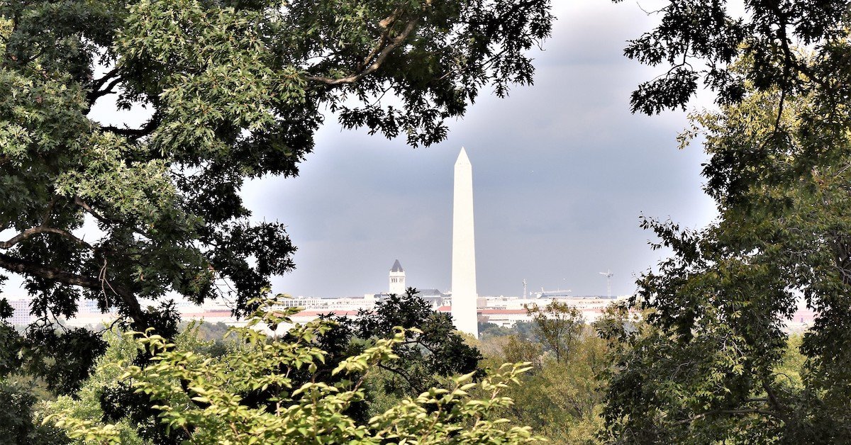 washington monument fromarlington cemetery 1.jpg