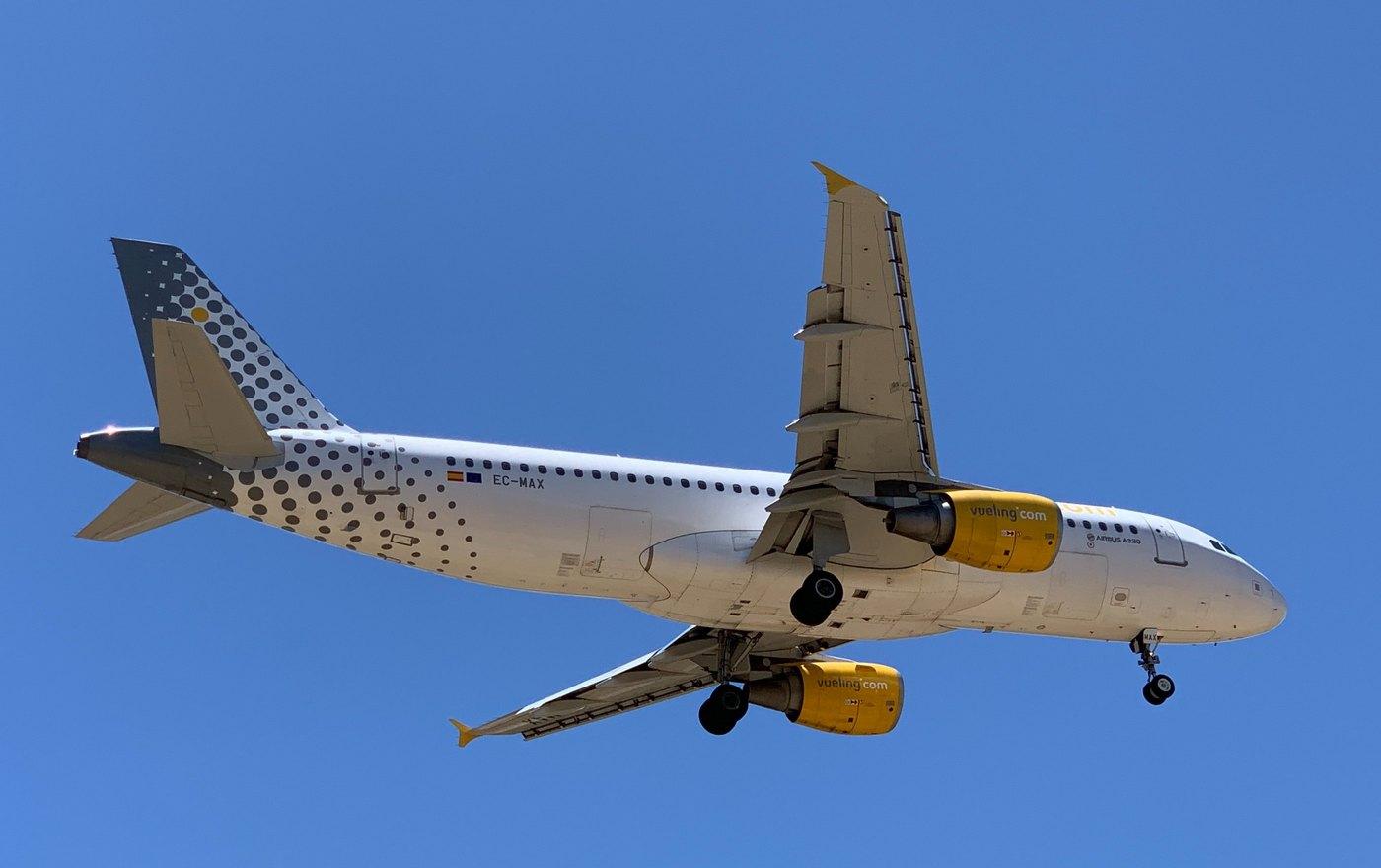 Vueling john cameron unsplash.jpg - Travel and Golf Influencer - AmerExperience Content Curator