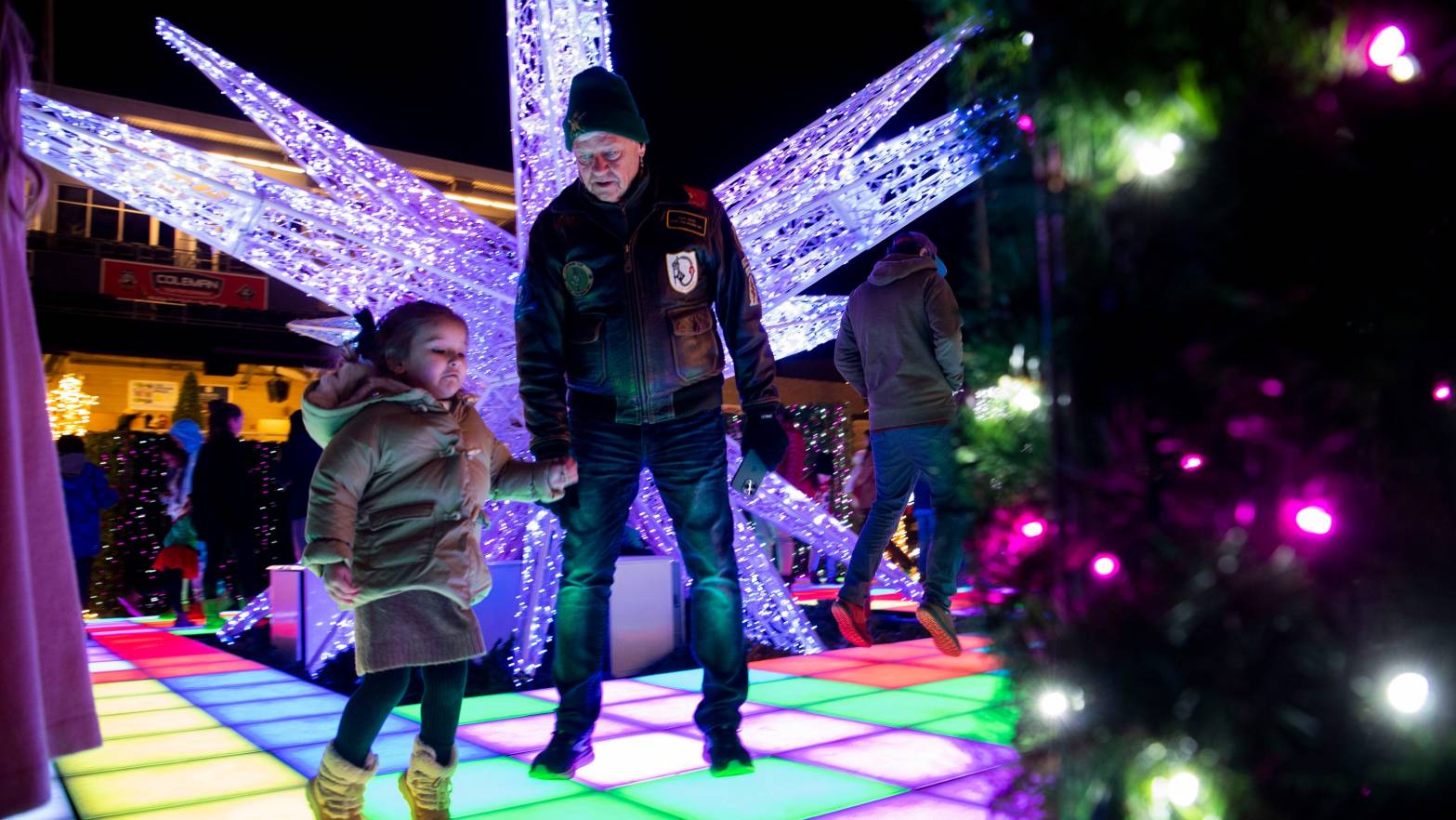 03e0c992 5a3c 4ffb 91f6 61c46b07dec8 lights011.JPGcrop55673132x0y283width3200height1801formatpjpgautowebp