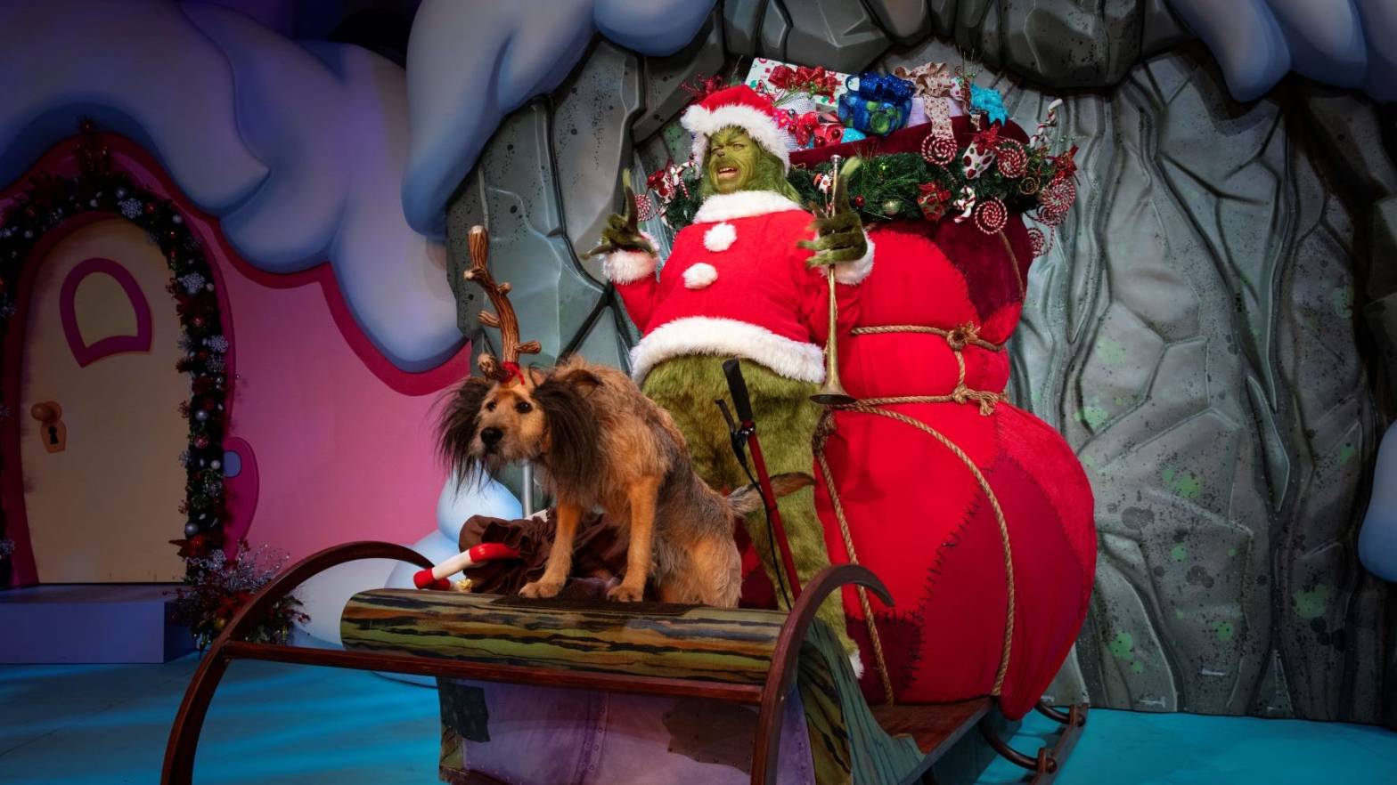 8c7b4ec4 7a9b 4f5f 8a4e 1b86229c4b65 Universal Orlandos Holidays Celebration Kicks Off this Saturday.jpgcrop1772997x1y99width1772height997formatpjpgautowebp