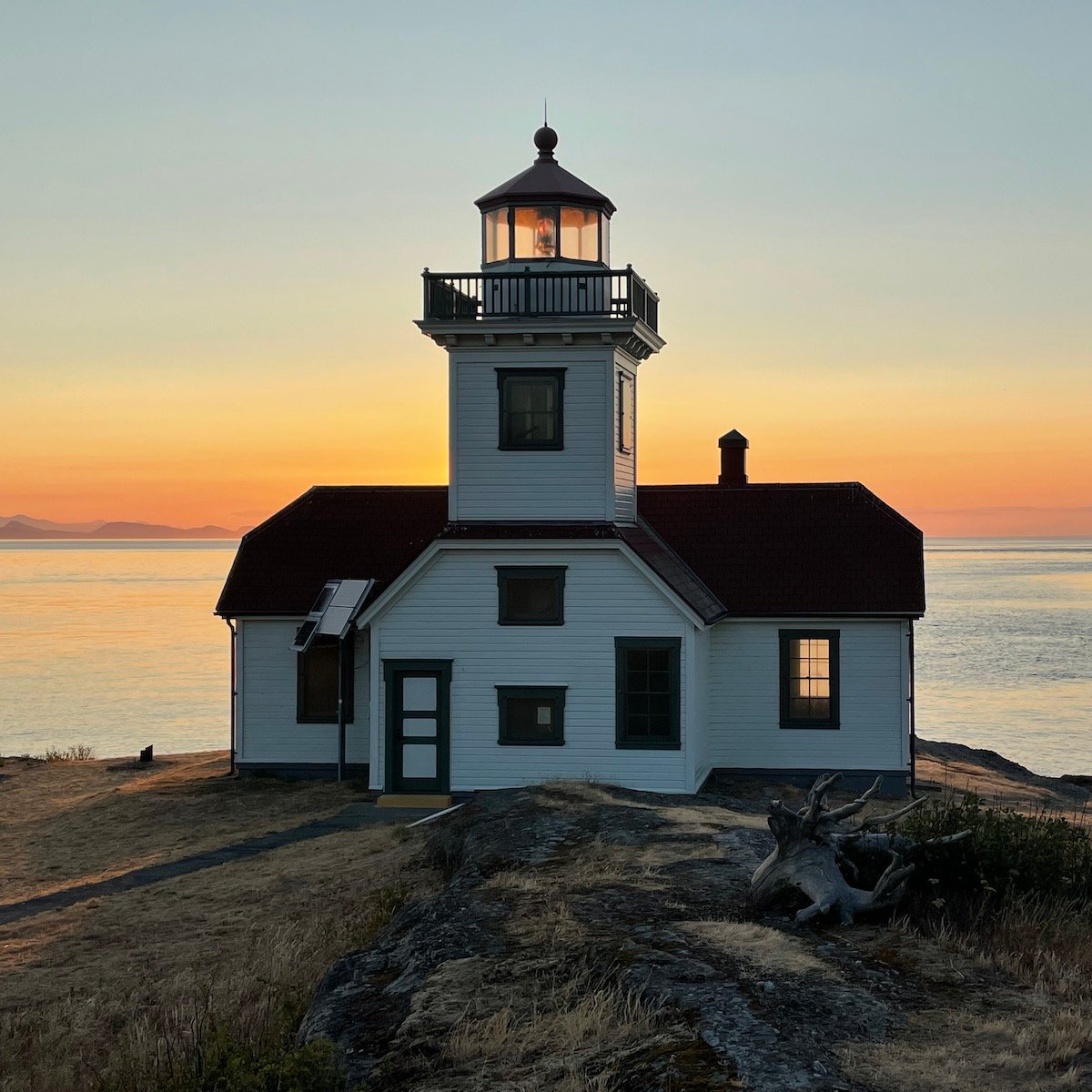 patos island lighthouse.jpg