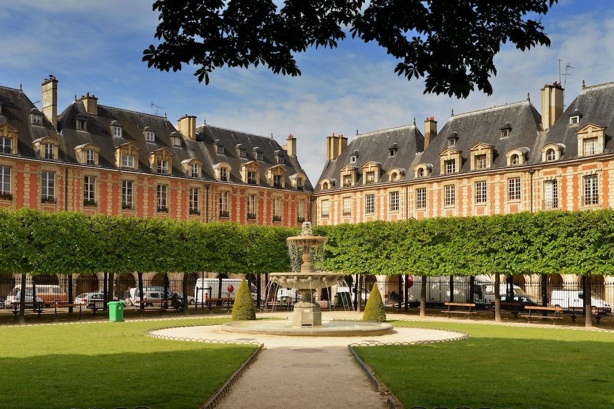 Cover Place des Vosges FB.jpeg