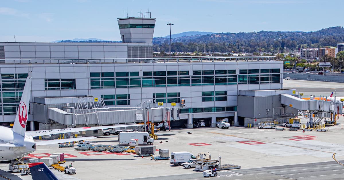 sanfrancisco international airport 1.jpg