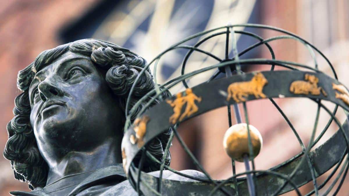 Monument of great astronomer Nicolaus Copernicus Torun Poland MariuszPrusaczyk.jpg