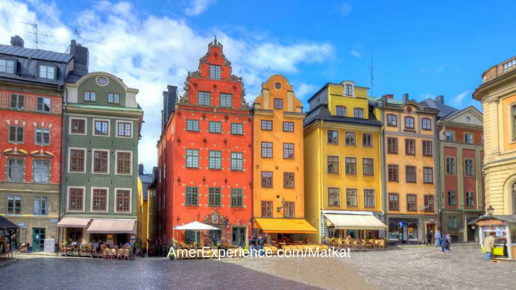 Tukholman vanhakaupunki - Step back in time as you wander through Gamla Stan, Stockholm’s Old Town. Cobblestone streets, medieval architecture, and vibrant squares create an enchanting atmosphere. The Royal Palace, Storkyrkan Cathedral, and narrow alleys make this district a living museum.